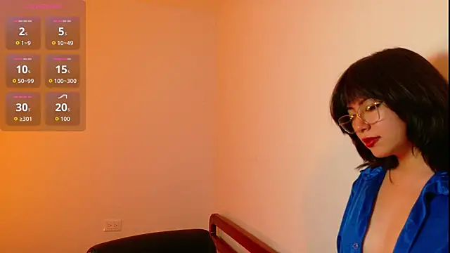 Snapshot of Vesna10 chatting on August 4, 2026, 11:04 am Vesna10 online show from August 4, 2026, 11:04 am