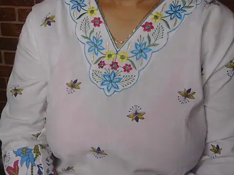loving queen1 online show from June 19, 2026, 4:13 pm