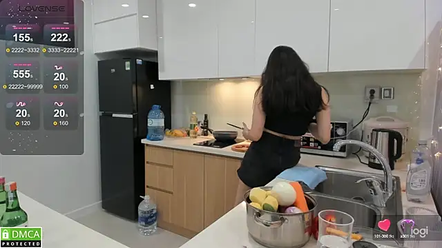 Snapshot of miko_kimura chatting on February 18, 2025, 3:41 pm miko kimura online show from February 18, 2025, 3:41 pm