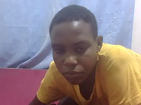 Snapshot of miss_brown_gal chatting on June 29, 2026, 1:23 am miss brown gal online show from June 29, 2026, 1:23 am
