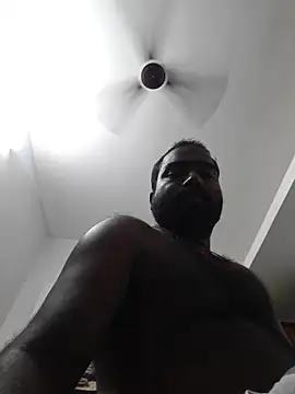 Snapshot of TinyBoy27 chatting on July 14, 2026, 6:14 pm TinyBoy27 online show from July 14, 2026, 6:14 pm
