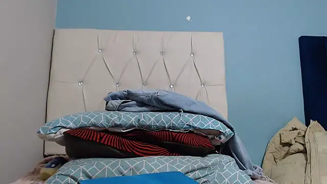 ShamilCruzXx online show from July 16, 2026, 6:43 am