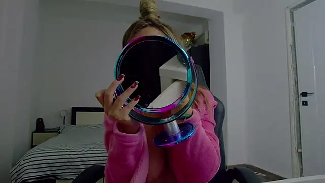 DedeSibel online show from November 28, 2025, 8:03 am