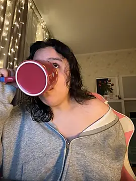suzymeow online show from June 21, 2026, 9:31 pm