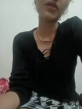 Snapshot of nehabharti23 chatting on June 25, 2026, 1:03 am nehabharti23 online show from June 25, 2026, 1:03 am