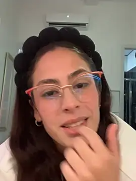 gatitapicosa online show from July 7, 2026, 3:42 am