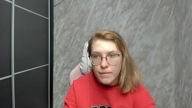 Reginasmilee online show from February 25, 2025, 6:03 am