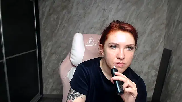 Reginasmilee online show from March 11, 2026, 2:27 am