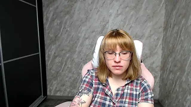 Reginasmilee online show from March 8, 2025, 5:59 am