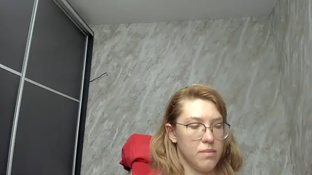 Reginasmilee online show from February 26, 2025, 2:52 am