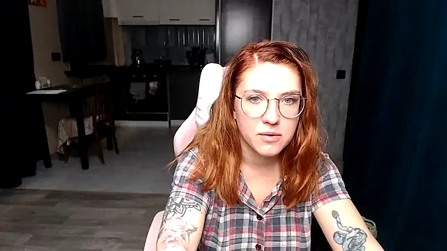 Reginasmilee online show from October 4, 2025, 1:18 am