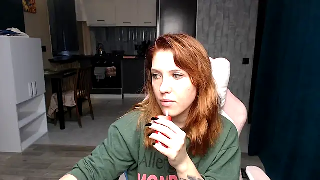 Reginasmilee online show from October 8, 2025, 4:14 am