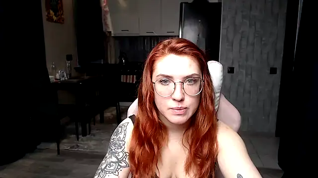 Reginasmilee online show from March 12, 2026, 5:34 am