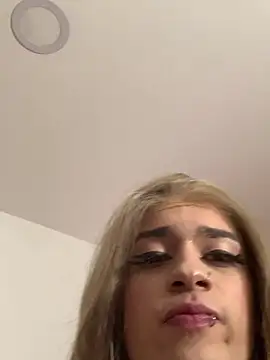 Snapshot of Play_dirtyydoll chatting on July 19, 2026, 4:32 am Play dirtyydoll online show from July 19, 2026, 4:32 am