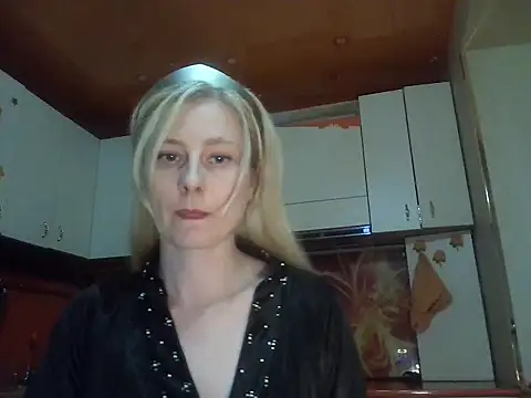 Snapshot of Vexieeka chatting on July 24, 2026, 6:37 pm Vexieeka online show from July 24, 2026, 6:37 pm