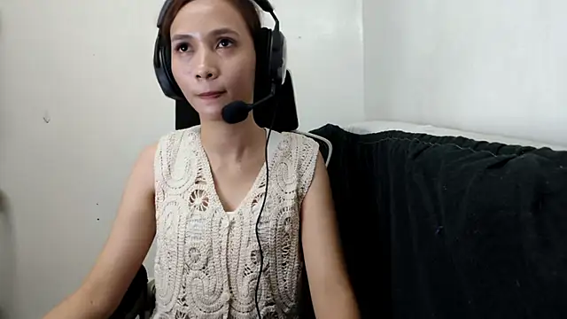 IvoryMadeiros online show from June 27, 2026, 12:22 pm