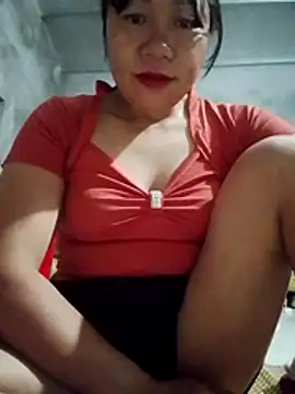 Snapshot of Moon_squirtt chatting on June 26, 2026, 7:31 pm Moon squirtt online show from June 26, 2026, 7:31 pm