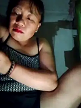 Snapshot of Moon_squirtt chatting on July 10, 2026, 1:55 pm Moon squirtt online show from July 10, 2026, 1:55 pm