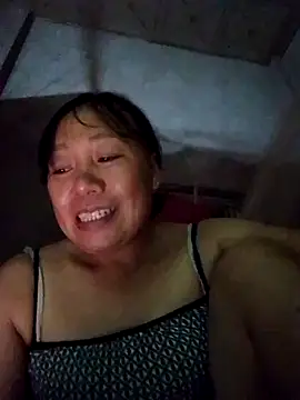 Snapshot of Moon_squirtt chatting on July 26, 2026, 2:02 pm Moon squirtt online show from July 26, 2026, 2:02 pm