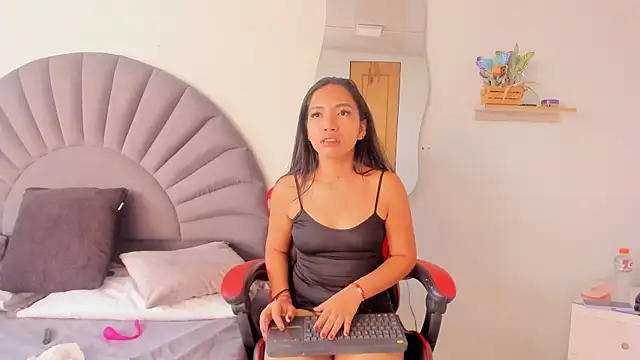 VioletR osse online show from July 28, 2026, 12:12 pm