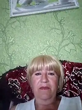 EmmaSwan555 online show from July 6, 2026, 11:17 am