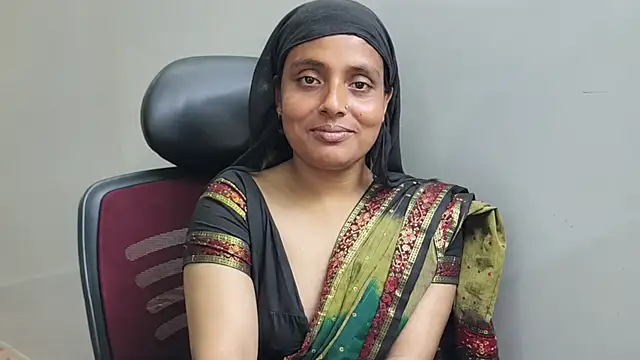 Sonia bano5 online show from June 25, 2026, 5:29 pm