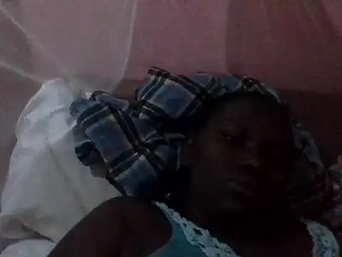 Snapshot of baby-laura chatting on July 2, 2026, 3:18 am baby-laura online show from July 2, 2026, 3:18 am