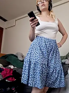 Little Miss Needy online show from June 27, 2026, 9:10 pm