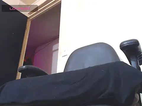 WOLFMONSTERDICK online show from June 6, 2026, 2:28 am
