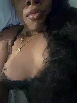 Snapshot of PrettyGirlShay chatting on July 7, 2026, 5:43 am PrettyGirlShay online show from July 7, 2026, 5:43 am