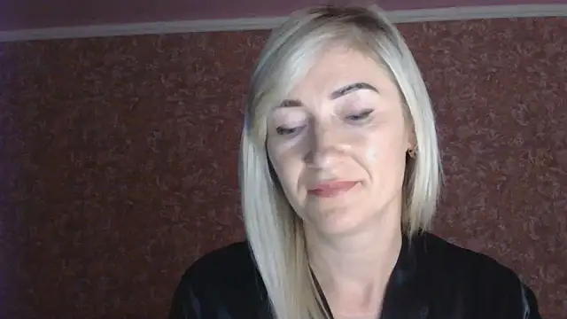 moonlightAnna online show from July 9, 2026, 9:36 pm