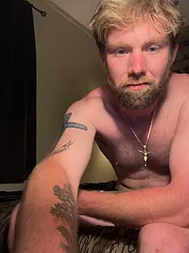 Snapshot of Drakeeestarr chatting on July 14, 2026, 4:17 am Drakeeestarr online show from July 14, 2026, 4:17 am