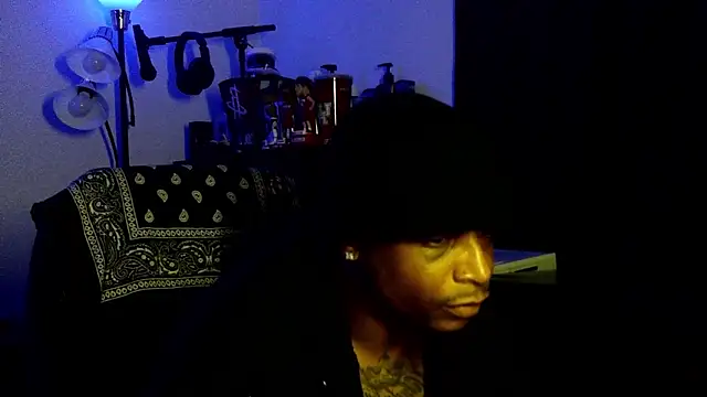 Snapshot of Rickavelli_ chatting on July 1, 2026, 4:35 am Rickavelli online show from July 1, 2026, 4:35 am