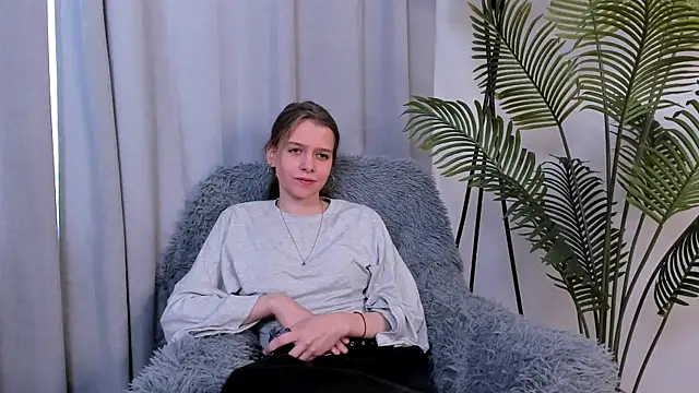 JeneeIckert online show from July 3, 2026, 12:00 pm
