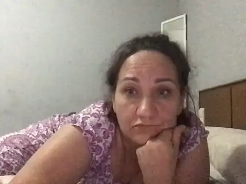 Snapshot of almarebelde chatting on July 2, 2026, 9:32 pm almarebelde online show from July 2, 2026, 9:32 pm