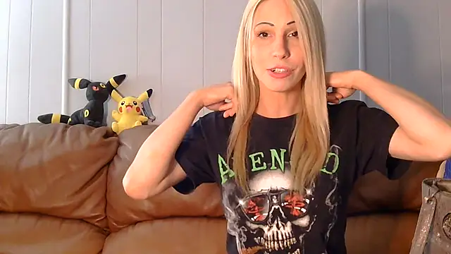 Snapshot of Masqueradeblonde69 chatting on July 2, 2026, 3:18 am Masqueradeblonde69 online show from July 2, 2026, 3:18 am