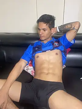 Aaronsexroom online show from July 9, 2026, 2:34 am