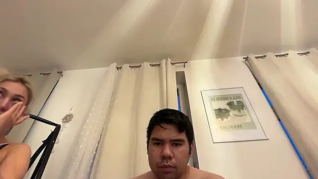 Snapshot of suyneslii chatting on July 5, 2026, 8:15 pm suyneslii online show from July 5, 2026, 8:15 pm