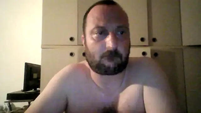 Snapshot of GluedWhippet chatting on July 2, 2026, 12:00 am GluedWhippet online show from July 2, 2026, 12:00 am