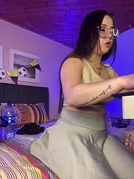 Camila cute18 online show from July 4, 2026, 2:18 am