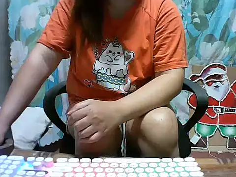 Snapshot of crystal_light29 chatting on July 12, 2026, 1:06 am crystal light29 online show from July 12, 2026, 1:06 am