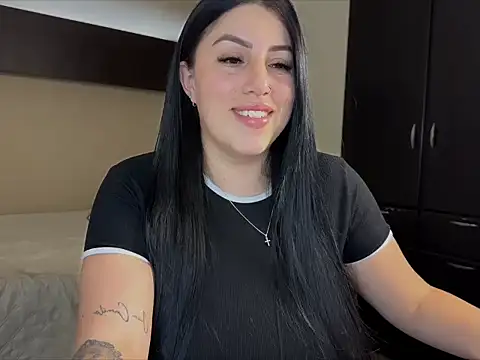itsLucia  online show from July 16, 2026, 1:02 am