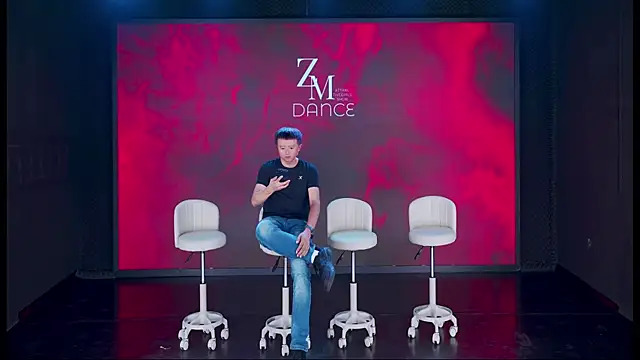 Snapshot of QDL007 chatting on July 20, 2026, 7:05 am QDL007 online show from July 20, 2026, 7:05 am