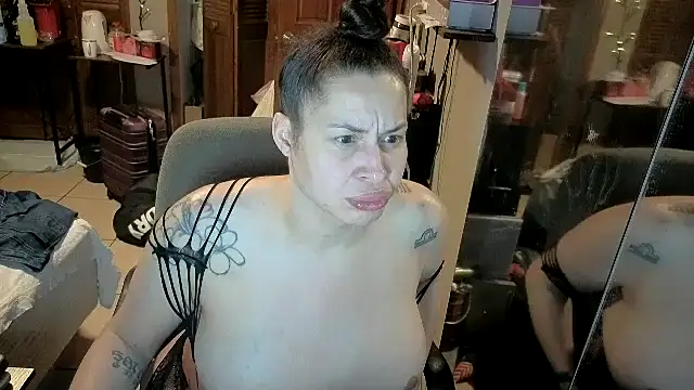 imisamoore69 online show from June 20, 2026, 9:03 am