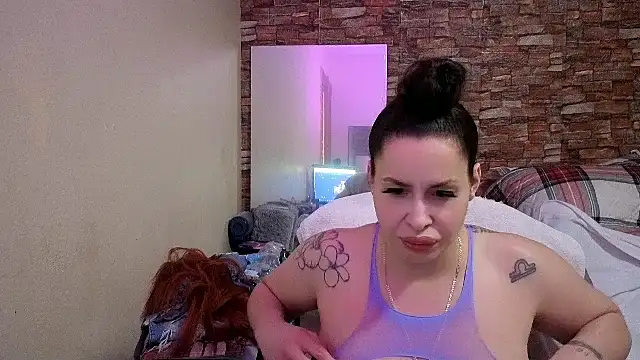imisamoore69 online show from February 19, 2026, 1:46 am