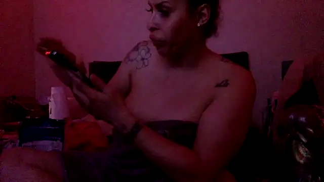 imisamoore69 online show from September 8, 2025, 6:40 pm