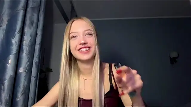 AngelitaMccrobie online show from July 3, 2026, 4:24 pm