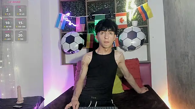 Snapshot of Dominik_lux chatting on July 7, 2026, 6:47 am Dominik lux online show from July 7, 2026, 6:47 am