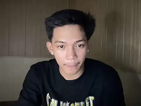 YourcumBoy77 online show from July 12, 2026, 1:34 pm
