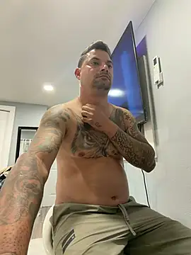 Roberyanisexy online show from July 4, 2026, 12:39 am